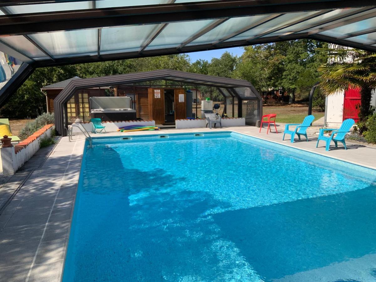 Bed and Breakfast Domaine De Labelo Commensacq Exterior foto